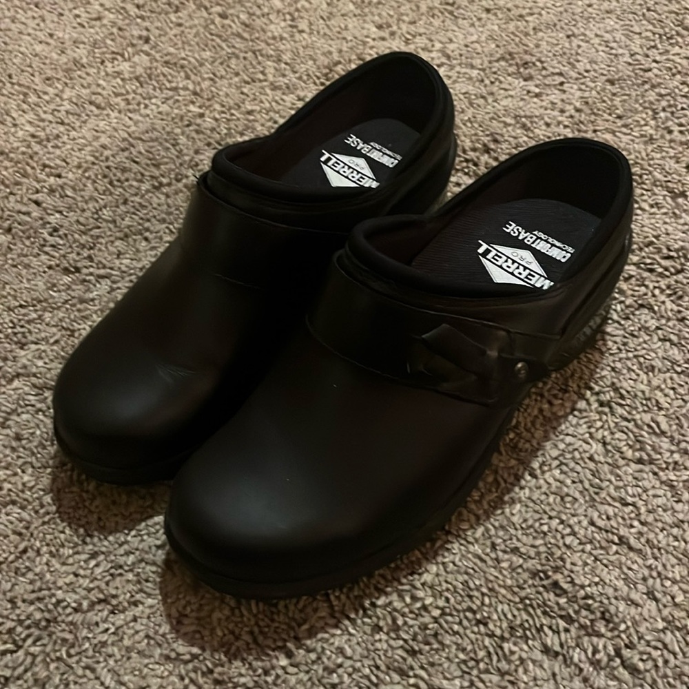 Merrell slide on shoes size 6